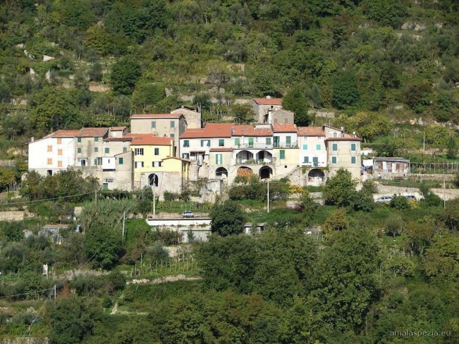 Casa Nel Borgo Antico Villa Quaratica Esterno foto