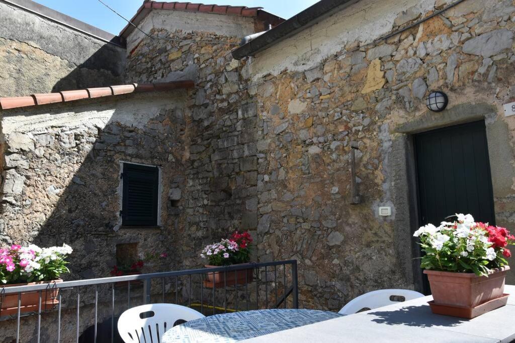 Casa Nel Borgo Antico Villa Quaratica Esterno foto